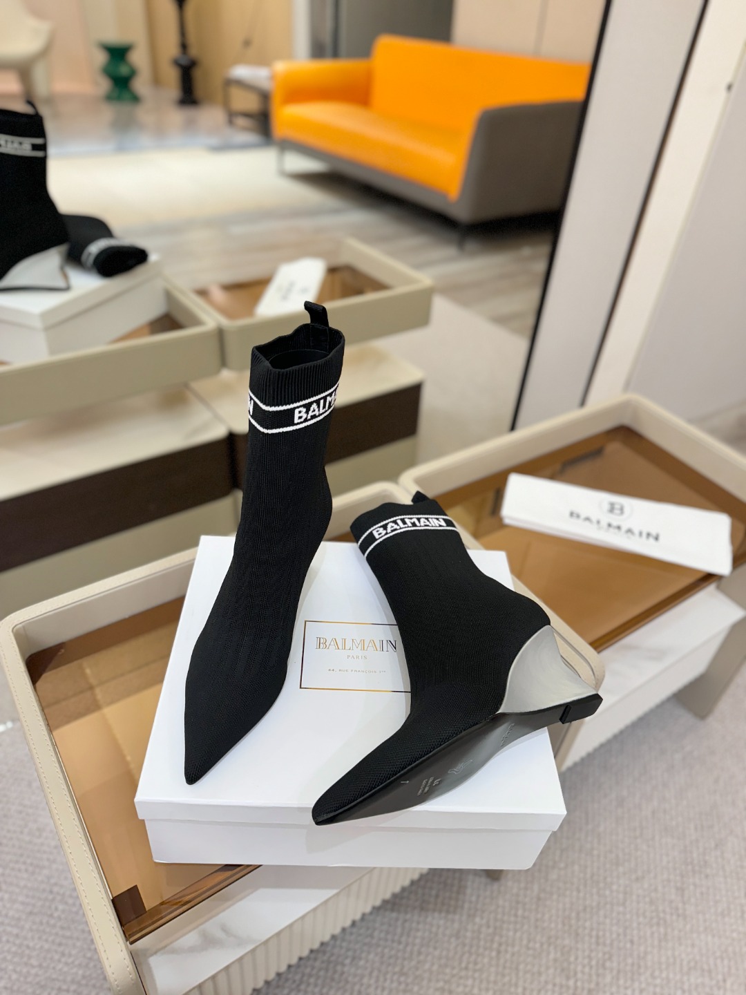 Balmain巴尔曼2025秋冬新款针织过膝弹力靴！海外订购原版1:1完美复刻！📛鞋面：原版定制飞织鞋面