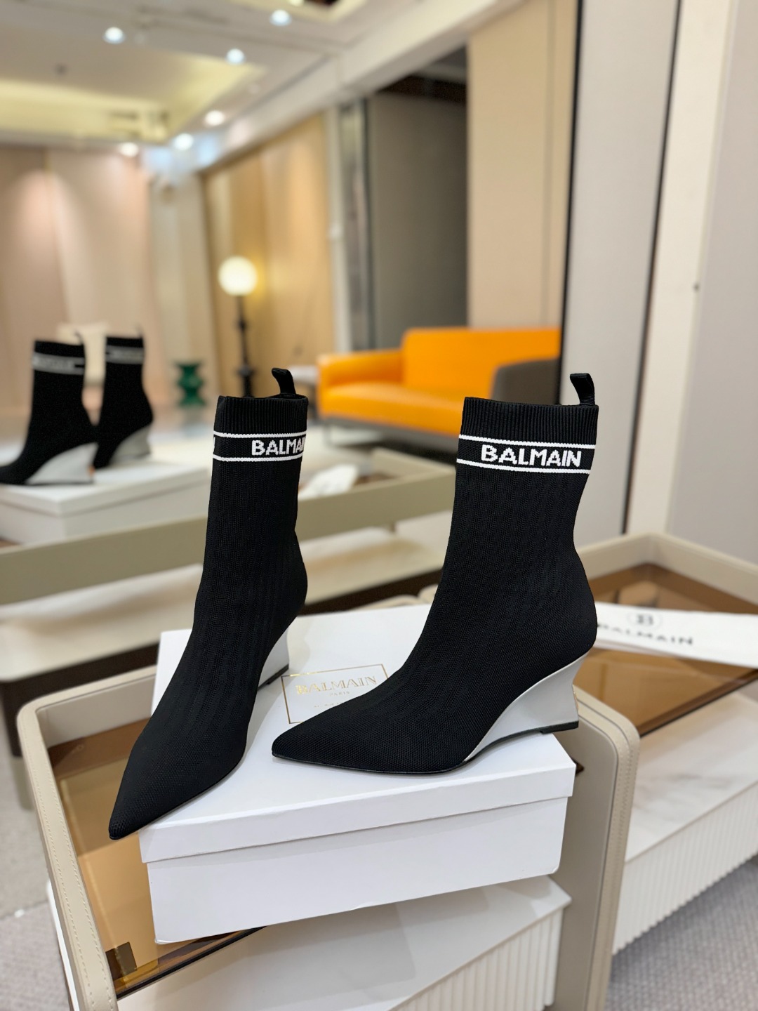 Balmain巴尔曼2025秋冬新款针织过膝弹力靴！海外订购原版1:1完美复刻！📛鞋面：原版定制飞织鞋面