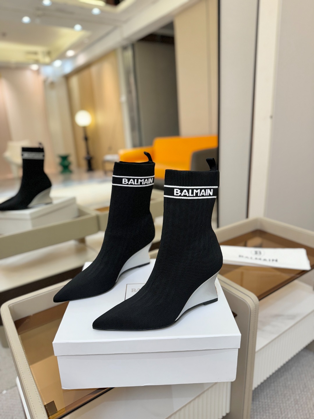 Balmain巴尔曼2025秋冬新款针织过膝弹力靴！海外订购原版1:1完美复刻！📛鞋面：原版定制飞织鞋面