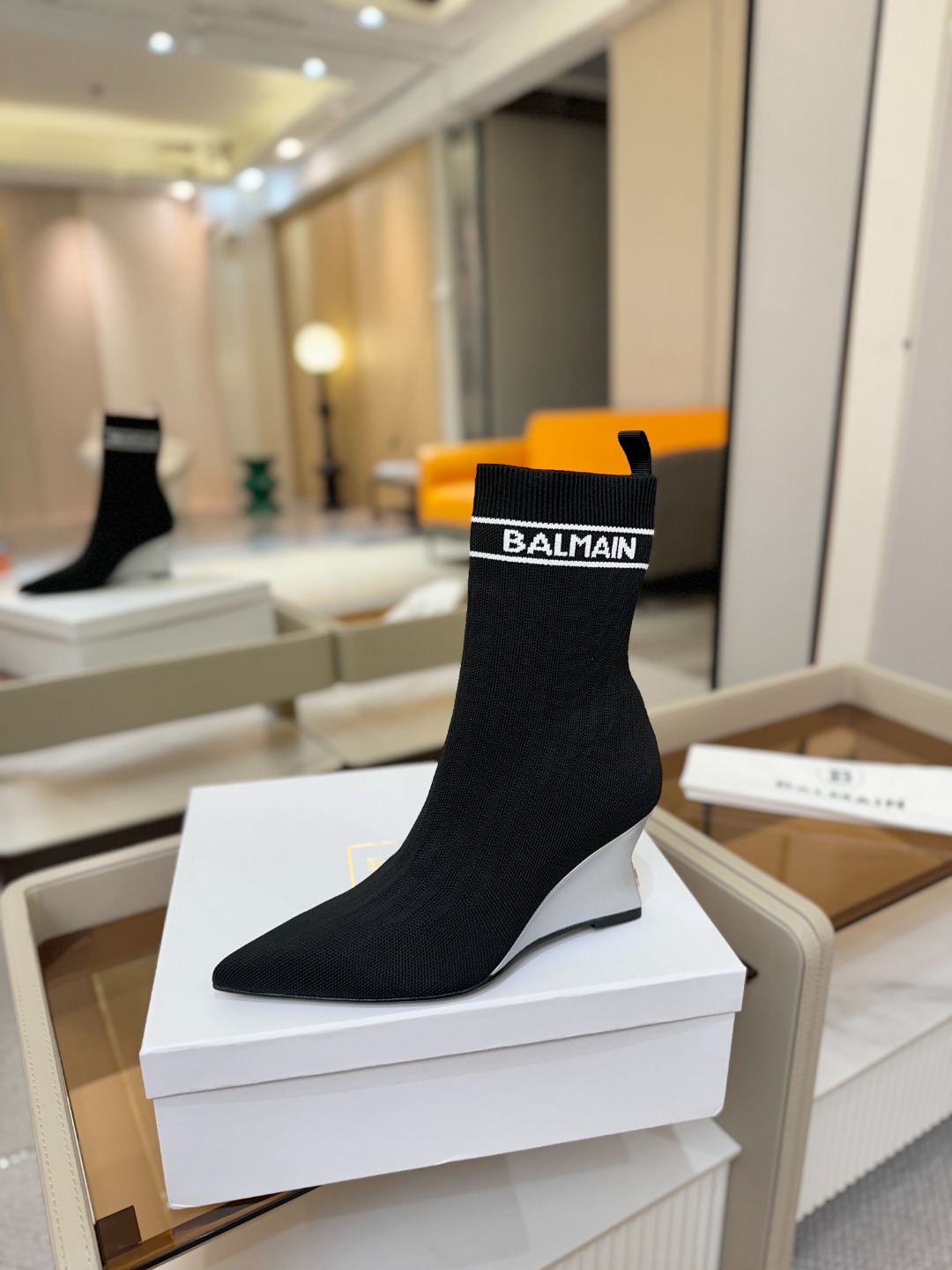 Balmain巴尔曼2025秋冬新款针织过膝弹力靴！海外订购原版1:1完美复刻！📛鞋面：原版定制飞织鞋面