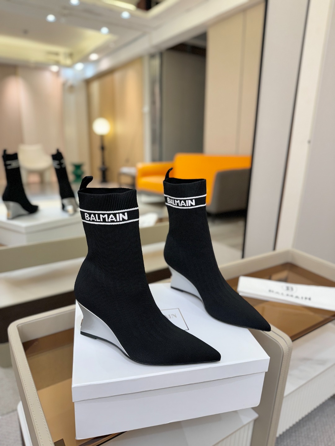 Balmain巴尔曼2025秋冬新款针织过膝弹力靴！海外订购原版1:1完美复刻！📛鞋面：原版定制飞织鞋面