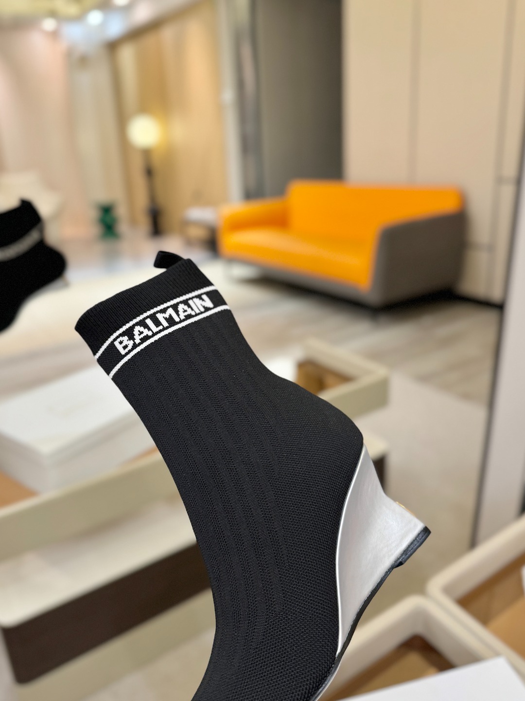 Balmain巴尔曼2025秋冬新款针织过膝弹力靴！海外订购原版1:1完美复刻！📛鞋面：原版定制飞织鞋面