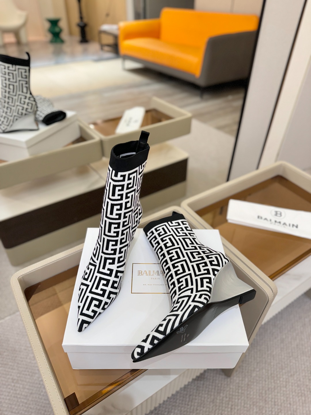 Balmain巴尔曼2025秋冬新款针织过膝弹力靴！海外订购原版1:1完美复刻！📛鞋面：原版定制飞织鞋面