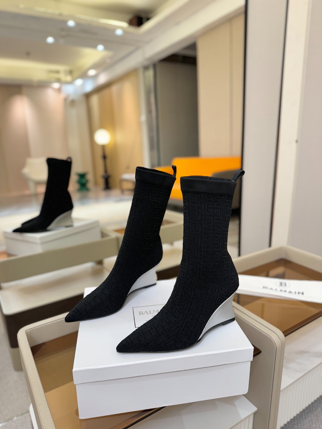 Balmain巴尔曼2025秋冬新款针织过膝弹力靴！海外订购原版1:1完美复刻！📛鞋面：原版定制飞织鞋面