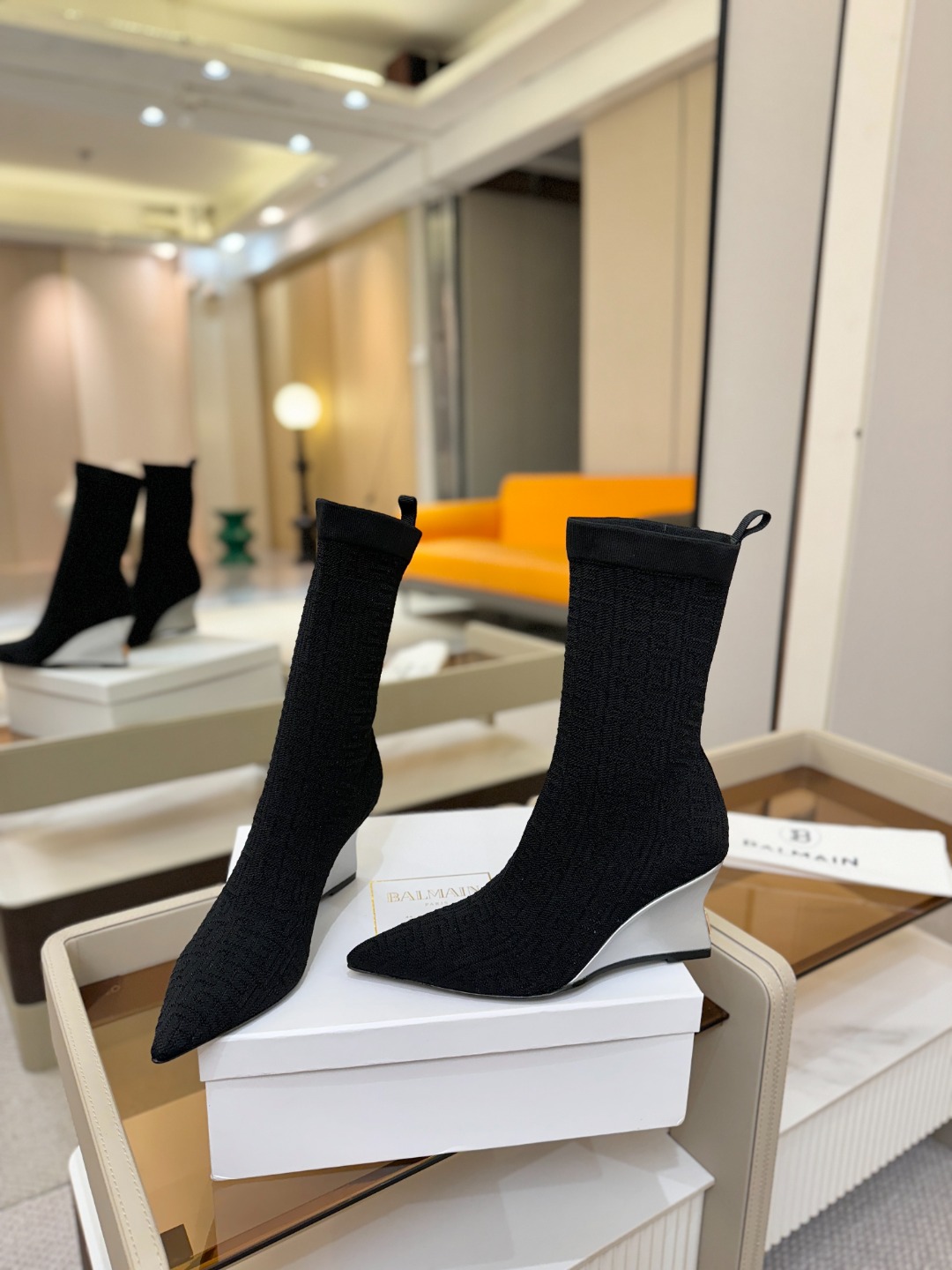 Balmain巴尔曼2025秋冬新款针织过膝弹力靴！海外订购原版1:1完美复刻！📛鞋面：原版定制飞织鞋面