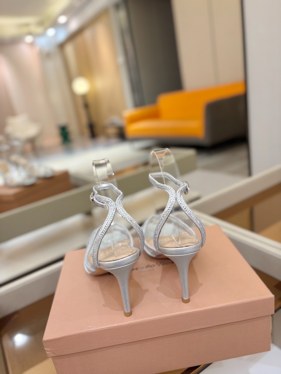 Gianvito Rossi 👠顶级版本！代购品质！👡施华洛奇水钻圆头高跟拖鞋，宛如从童话中走来的仙履😜