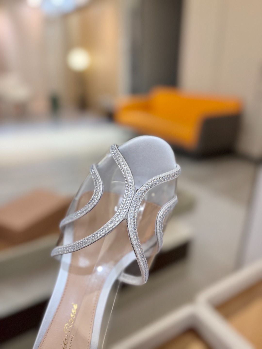 Gianvito Rossi 👠顶级版本！代购品质！👡施华洛奇水钻圆头高跟拖鞋，宛如从童话中走来的仙履😜