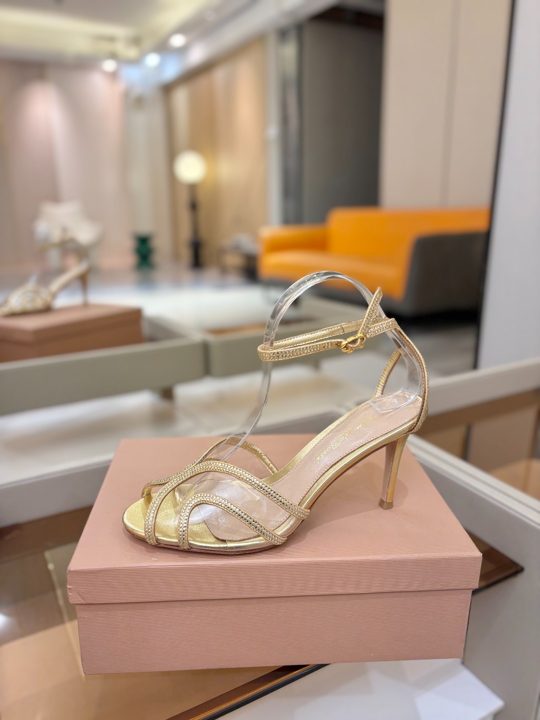 Gianvito Rossi 👠顶级版本！代购品质！👡施华洛奇水钻圆头高跟拖鞋，宛如从童话中走来的仙履😜
