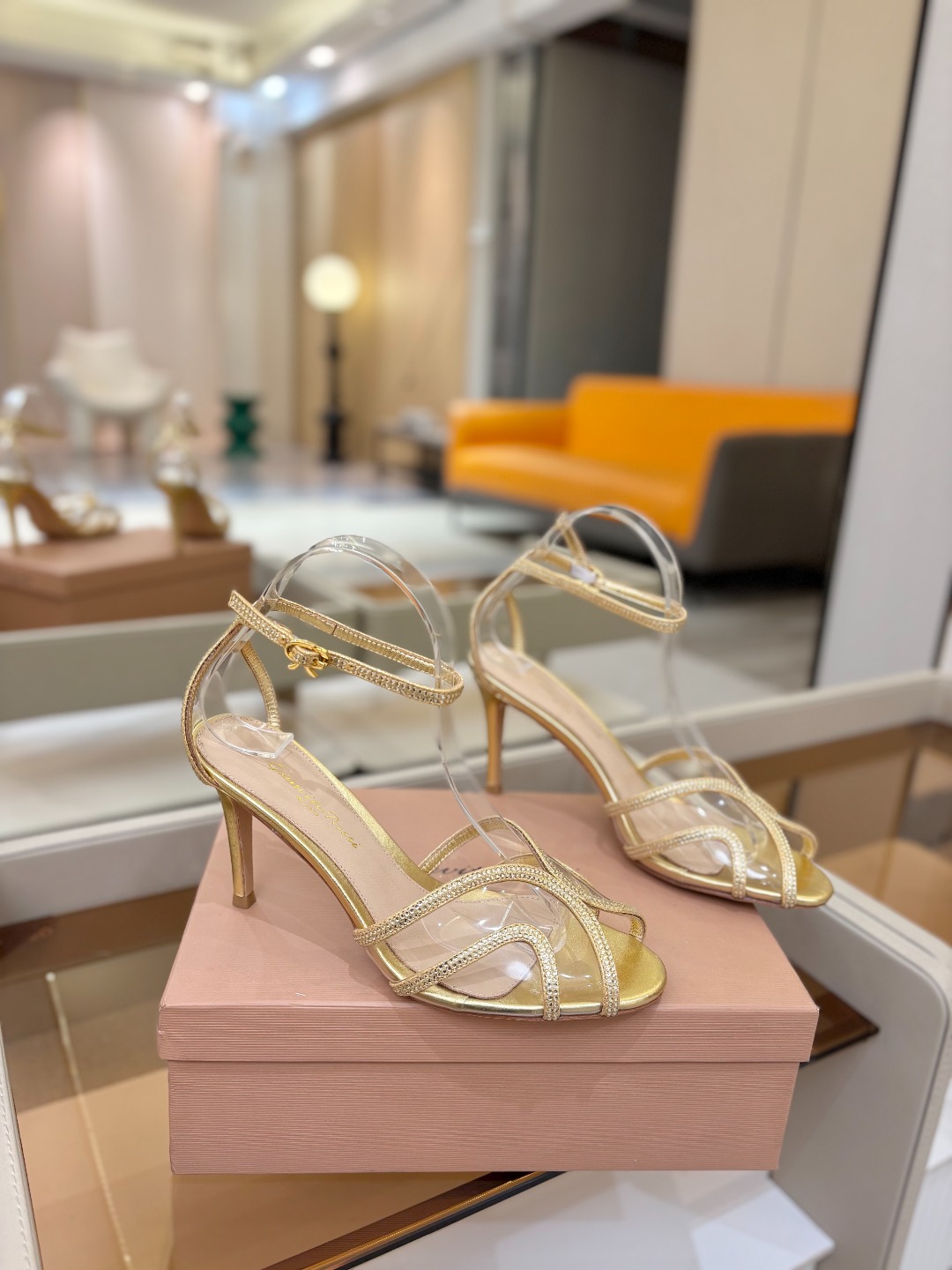 Gianvito Rossi 👠顶级版本！代购品质！👡施华洛奇水钻圆头高跟拖鞋，宛如从童话中走来的仙履😜