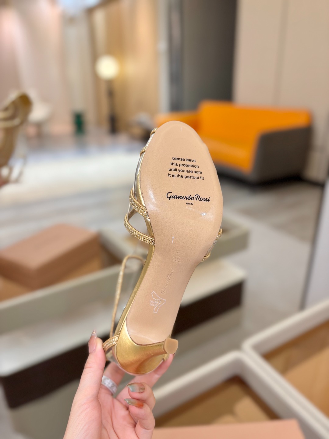 Gianvito Rossi 👠顶级版本！代购品质！👡施华洛奇水钻圆头高跟拖鞋，宛如从童话中走来的仙履😜