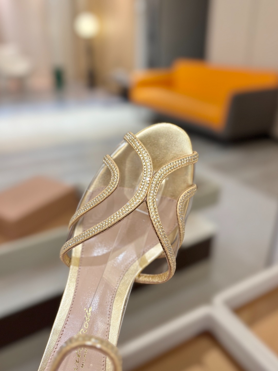 Gianvito Rossi 👠顶级版本！代购品质！👡施华洛奇水钻圆头高跟拖鞋，宛如从童话中走来的仙履😜