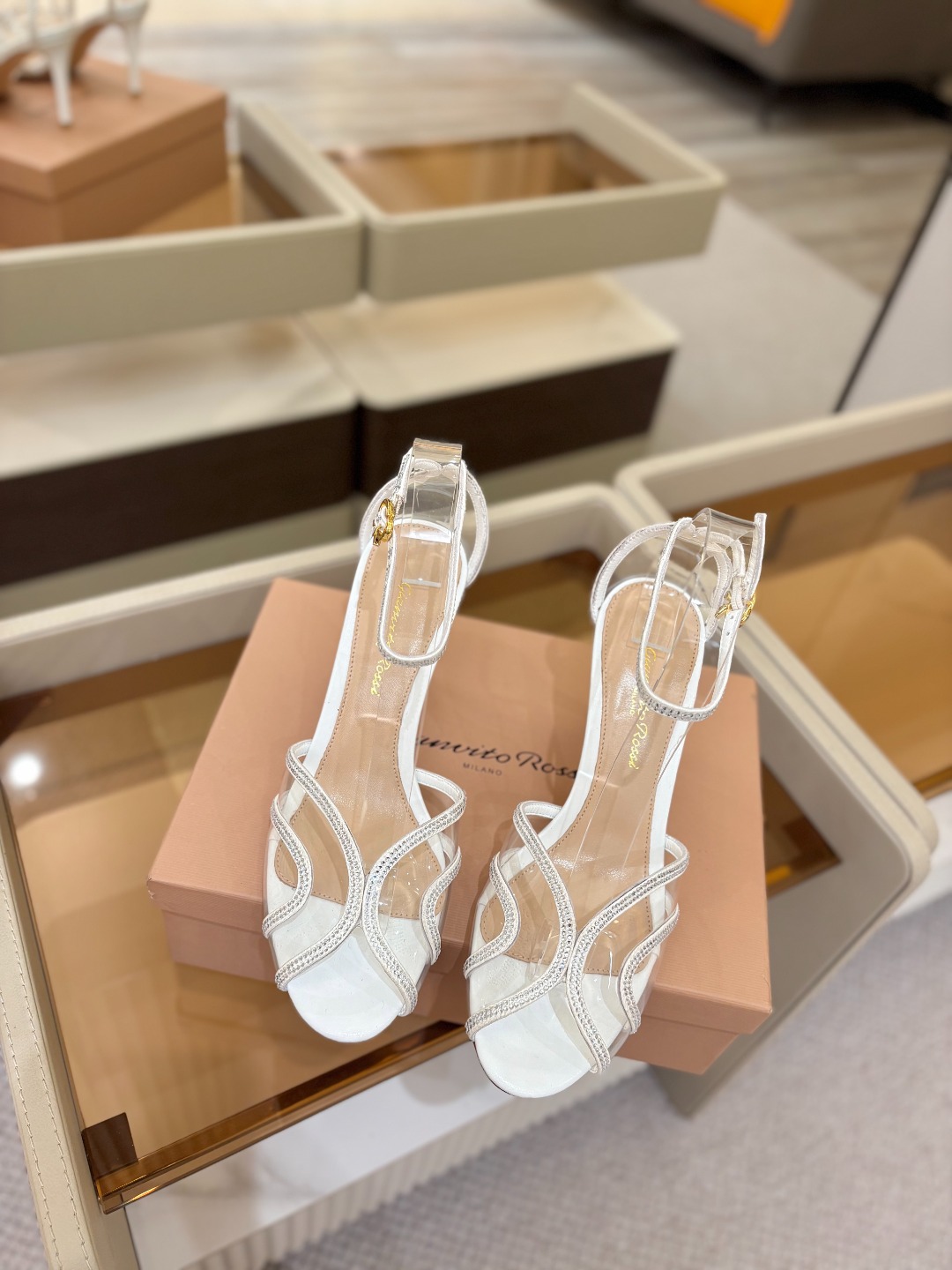 Gianvito Rossi 👠顶级版本！代购品质！👡施华洛奇水钻圆头高跟拖鞋，宛如从童话中走来的仙履😜