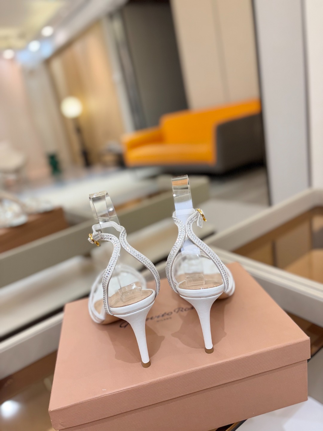 Gianvito Rossi 👠顶级版本！代购品质！👡施华洛奇水钻圆头高跟拖鞋，宛如从童话中走来的仙履😜