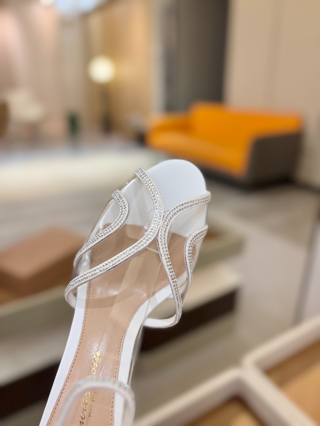 Gianvito Rossi 👠顶级版本！代购品质！👡施华洛奇水钻圆头高跟拖鞋，宛如从童话中走来的仙履😜
