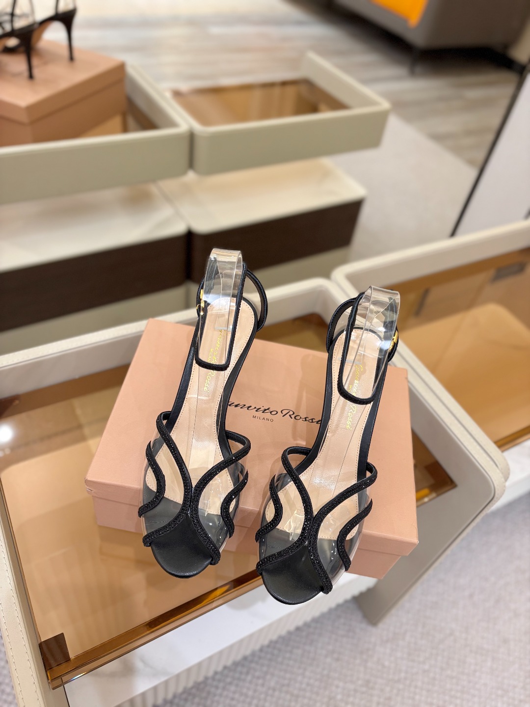 Gianvito Rossi 👠顶级版本！代购品质！👡施华洛奇水钻圆头高跟拖鞋，宛如从童话中走来的仙履😜