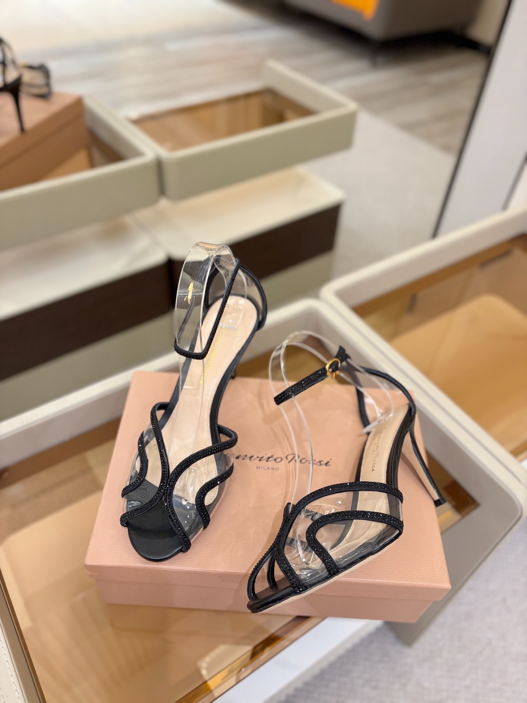 Gianvito Rossi 👠顶级版本！代购品质！👡施华洛奇水钻圆头高跟拖鞋，宛如从童话中走来的仙履😜