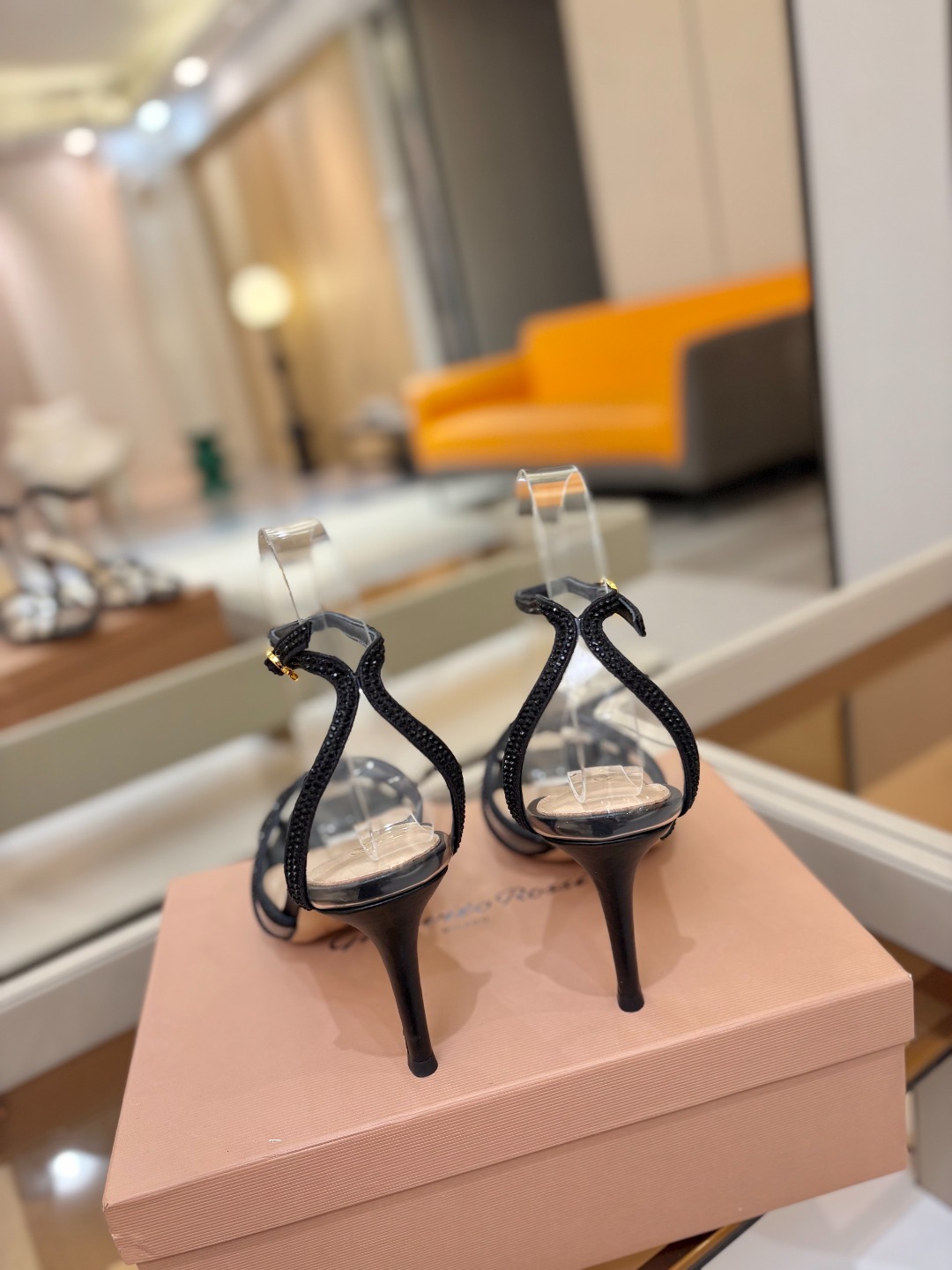 Gianvito Rossi 👠顶级版本！代购品质！👡施华洛奇水钻圆头高跟拖鞋，宛如从童话中走来的仙履😜