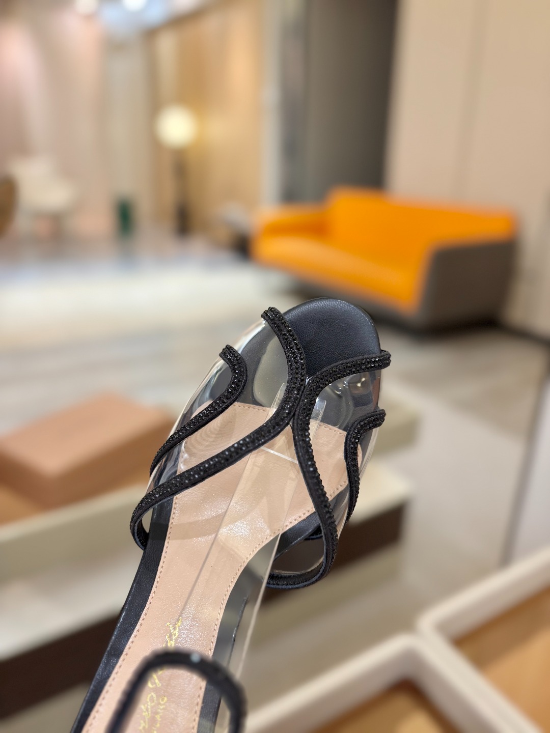 Gianvito Rossi 👠顶级版本！代购品质！👡施华洛奇水钻圆头高跟拖鞋，宛如从童话中走来的仙履😜