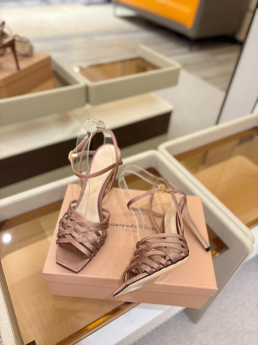 Gianvito Rossi 👠 原版开发 顶级版本 代购品质GianvitoRossi👡这双带子高跟凉