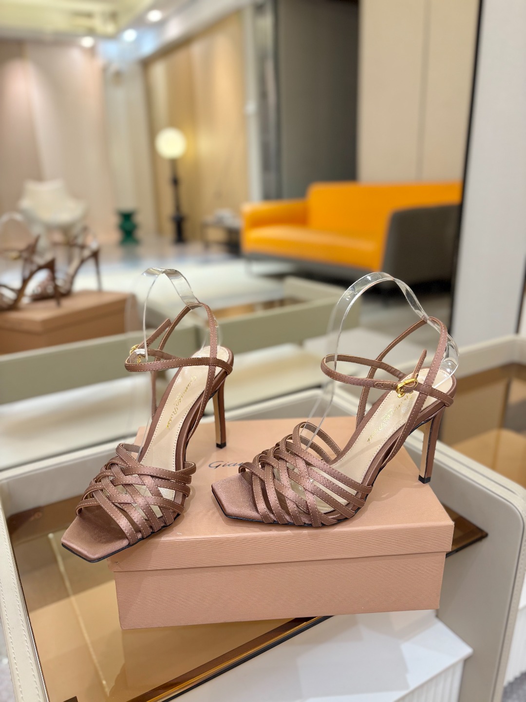 Gianvito Rossi 👠 原版开发 顶级版本 代购品质GianvitoRossi👡这双带子高跟凉