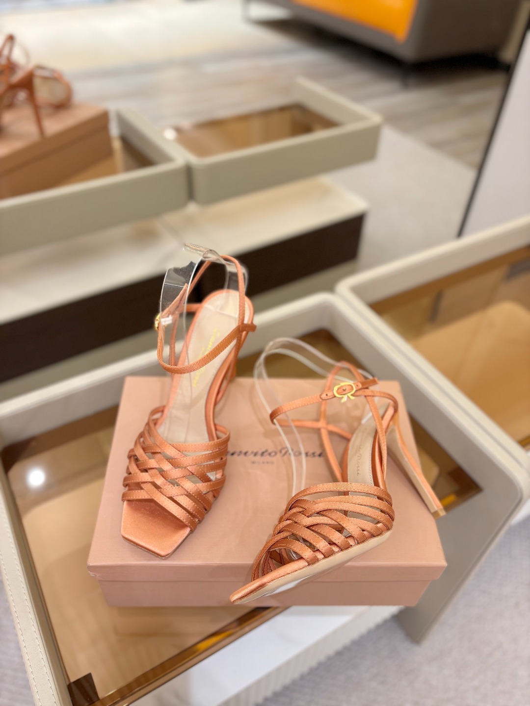 Gianvito Rossi 👠 原版开发 顶级版本 代购品质GianvitoRossi👡这双带子高跟凉