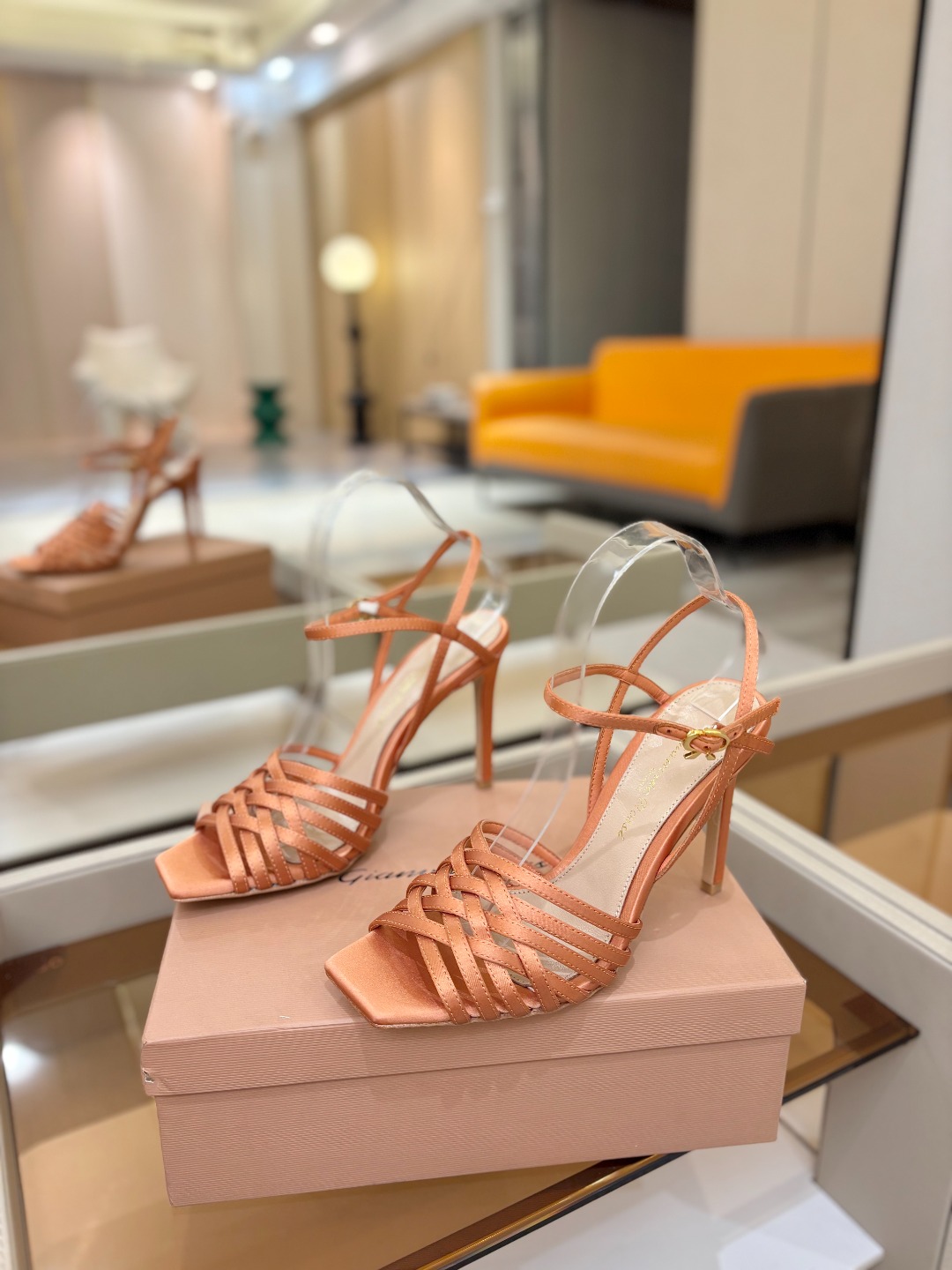 Gianvito Rossi 👠 原版开发 顶级版本 代购品质GianvitoRossi👡这双带子高跟凉