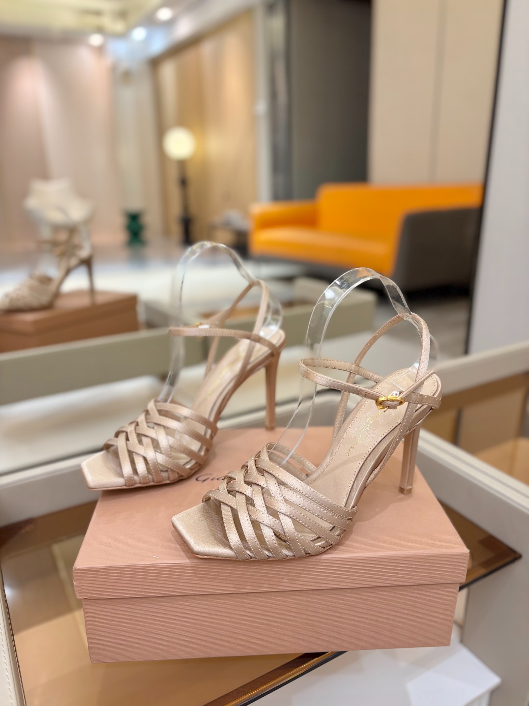 Gianvito Rossi 👠 原版开发 顶级版本 代购品质GianvitoRossi👡这双带子高跟凉