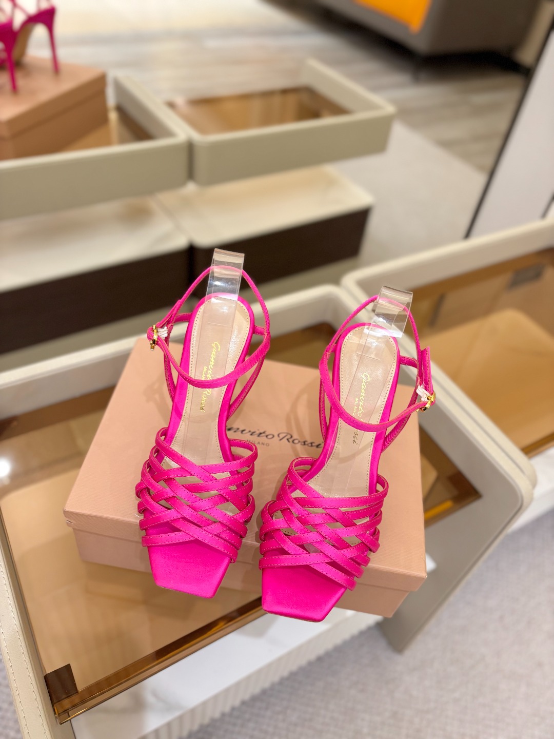 Gianvito Rossi 👠 原版开发 顶级版本 代购品质GianvitoRossi👡这双带子高跟凉