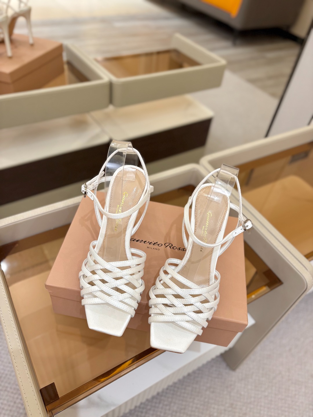 Gianvito Rossi 👠 原版开发 顶级版本 代购品质GianvitoRossi👡这双带子高跟凉