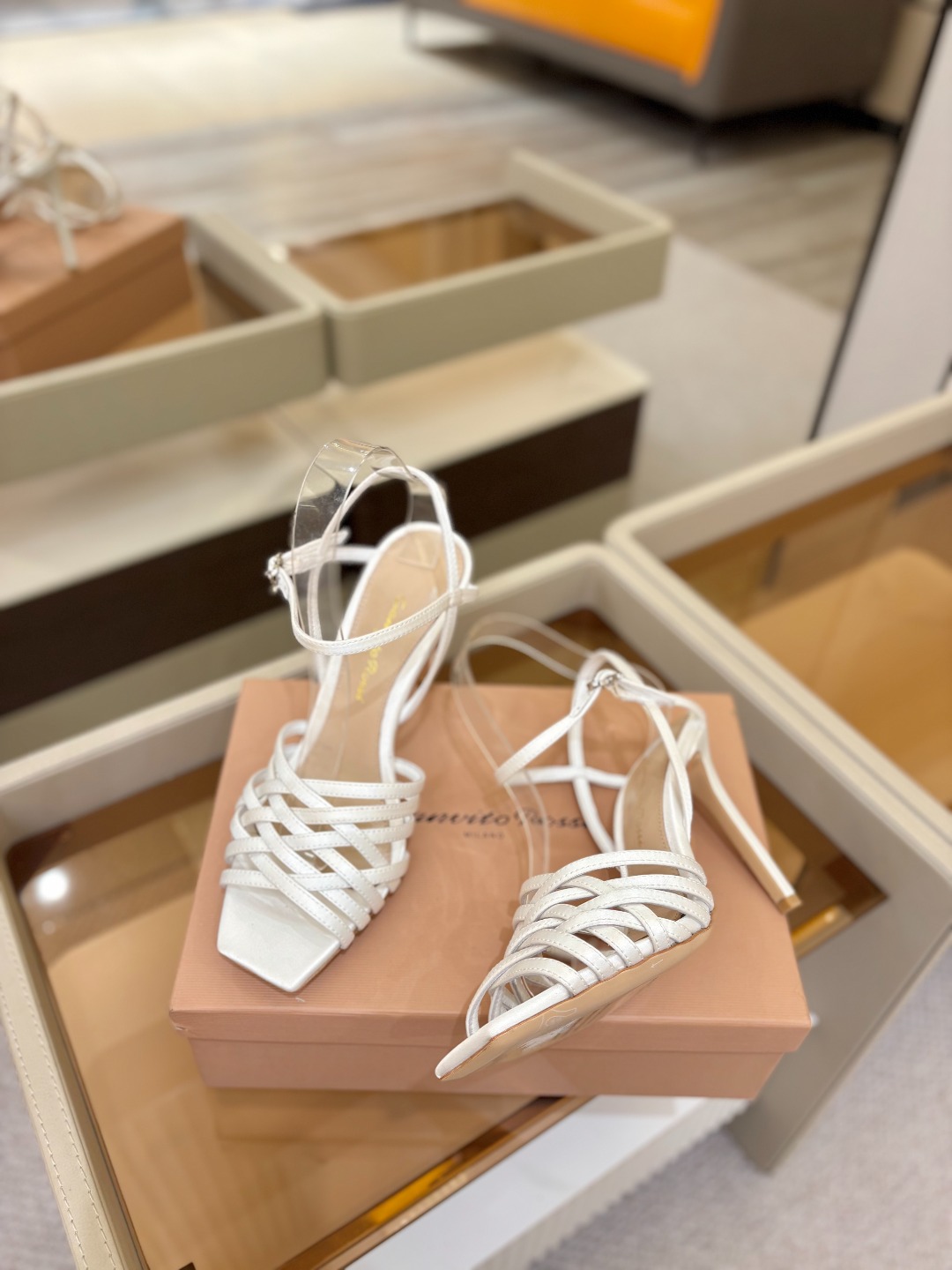 Gianvito Rossi 👠 原版开发 顶级版本 代购品质GianvitoRossi👡这双带子高跟凉