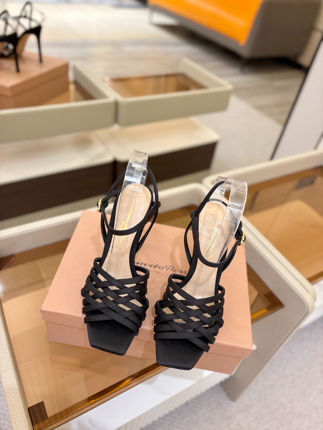 Gianvito Rossi 👠 原版开发 顶级版本 代购品质GianvitoRossi👡这双带子高跟凉