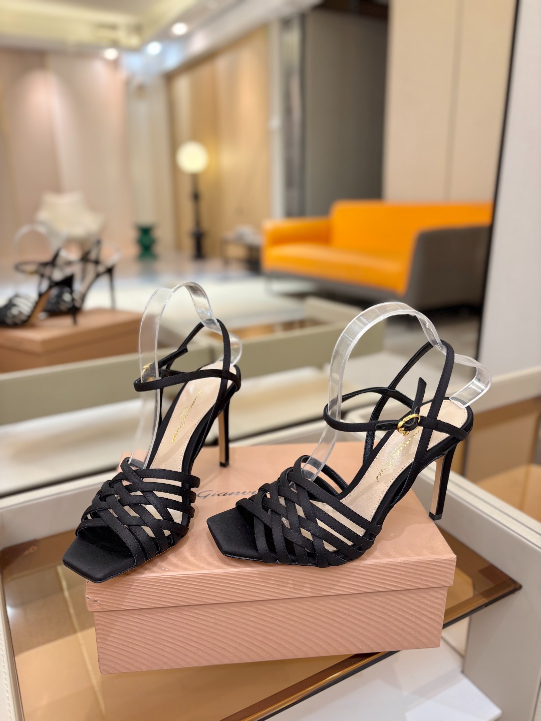 Gianvito Rossi 👠 原版开发 顶级版本 代购品质GianvitoRossi👡这双带子高跟凉