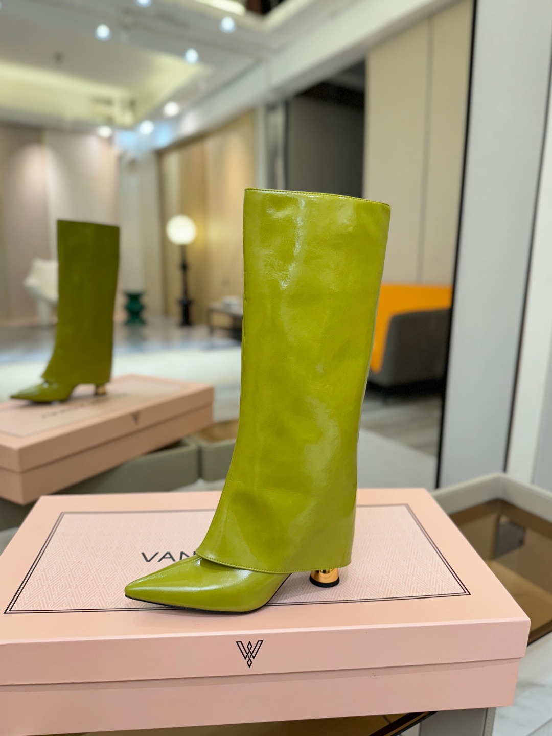 VANDA NOVAK来自意大利品牌 全网独家 鞋跟独特设计酒杯 重磅系列众多联手意大利品牌推出高级感满