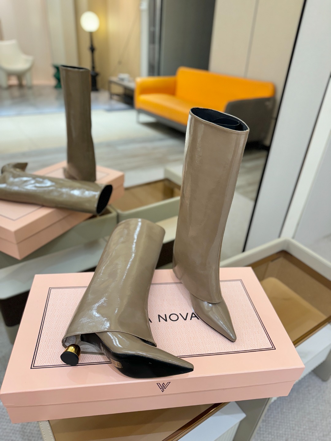 VANDA NOVAK来自意大利品牌 全网独家 鞋跟独特设计酒杯 重磅系列众多联手意大利品牌推出高级感满