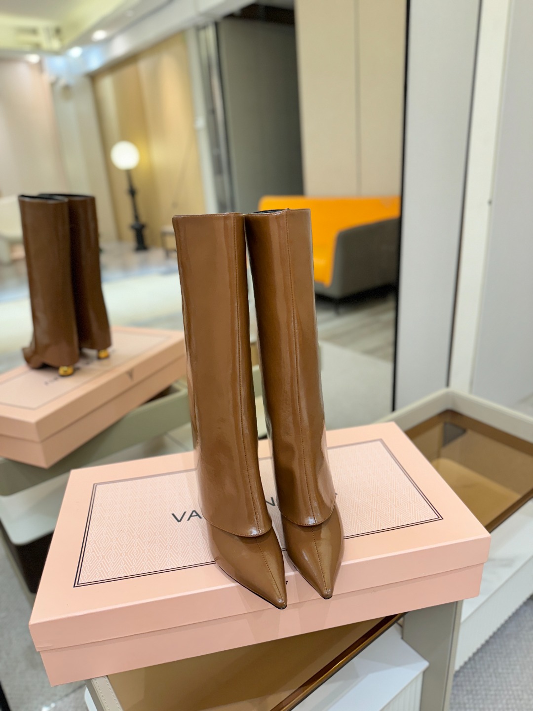 VANDA NOVAK来自意大利品牌 全网独家 鞋跟独特设计酒杯 重磅系列众多联手意大利品牌推出高级感满