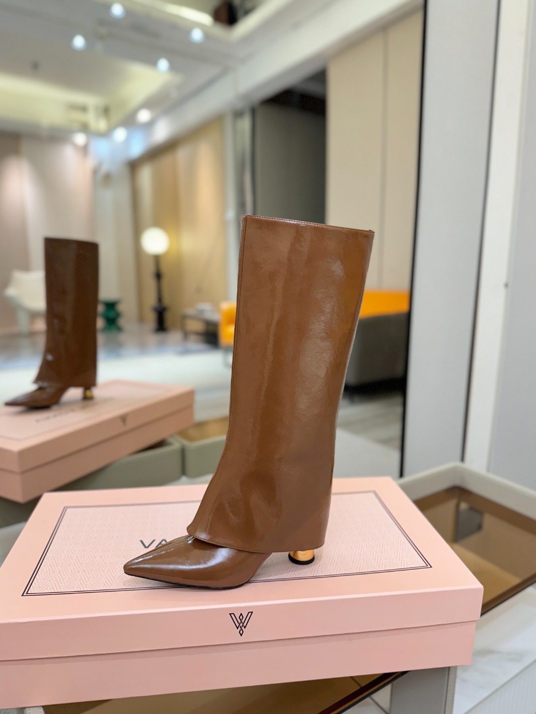 VANDA NOVAK来自意大利品牌 全网独家 鞋跟独特设计酒杯 重磅系列众多联手意大利品牌推出高级感满