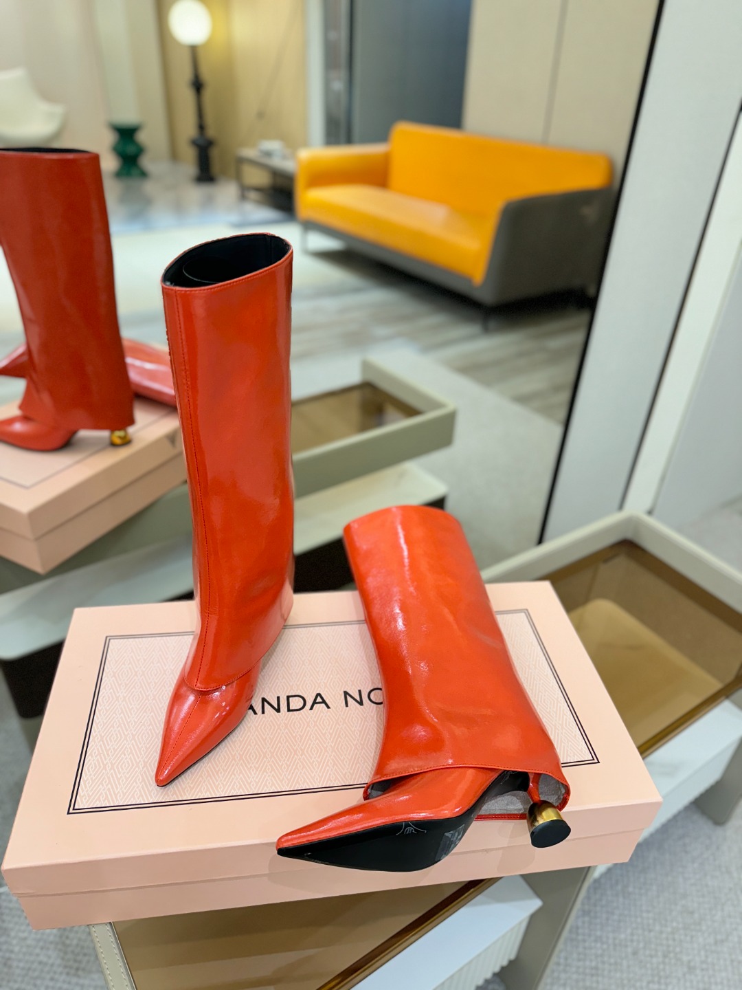 VANDA NOVAK来自意大利品牌 全网独家 鞋跟独特设计酒杯 重磅系列众多联手意大利品牌推出高级感满