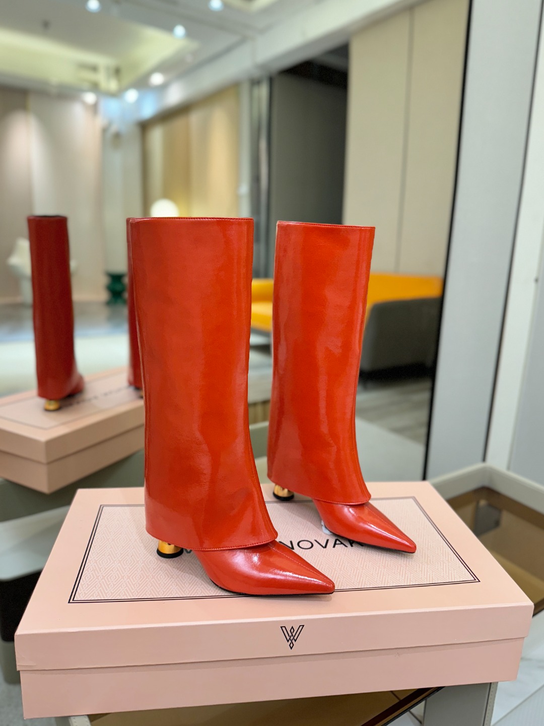 VANDA NOVAK来自意大利品牌 全网独家 鞋跟独特设计酒杯 重磅系列众多联手意大利品牌推出高级感满