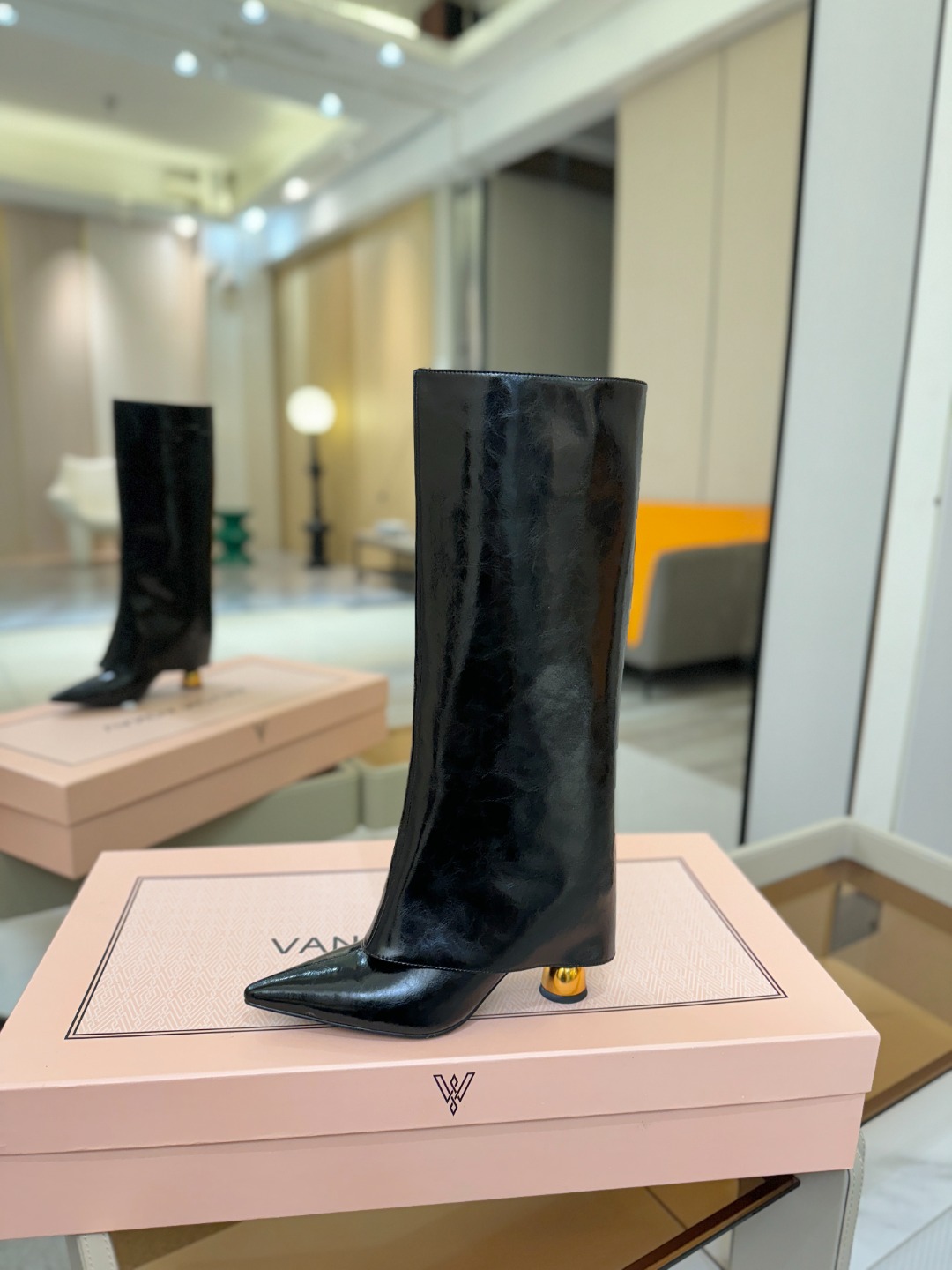 VANDA NOVAK来自意大利品牌 全网独家 鞋跟独特设计酒杯 重磅系列众多联手意大利品牌推出高级感满