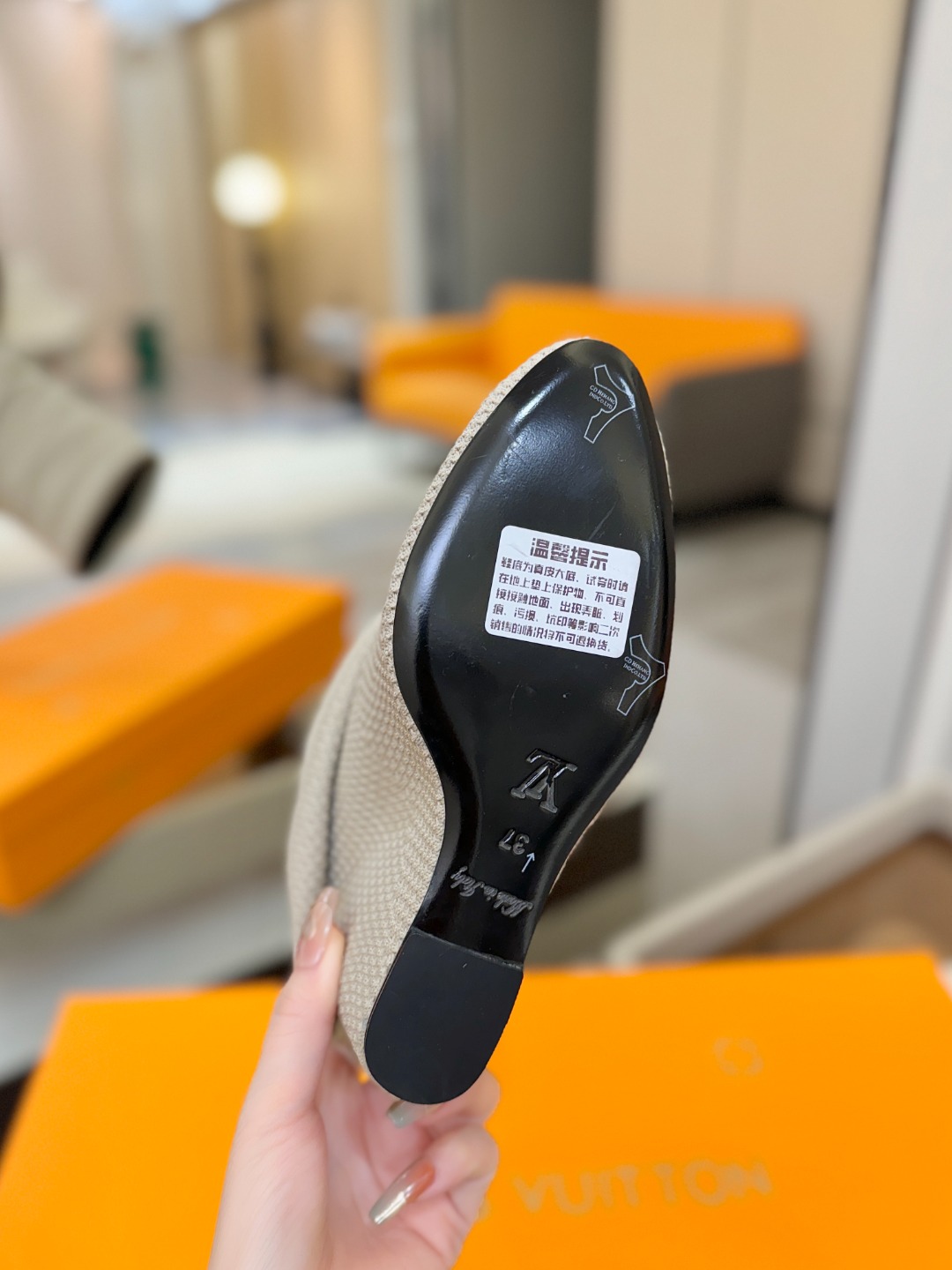 代购级！全配套包装⚠️首家私膜1:1开发⚠️完美呈现这款Summer中高楔跟靴子亮相 路易威登 女装时装