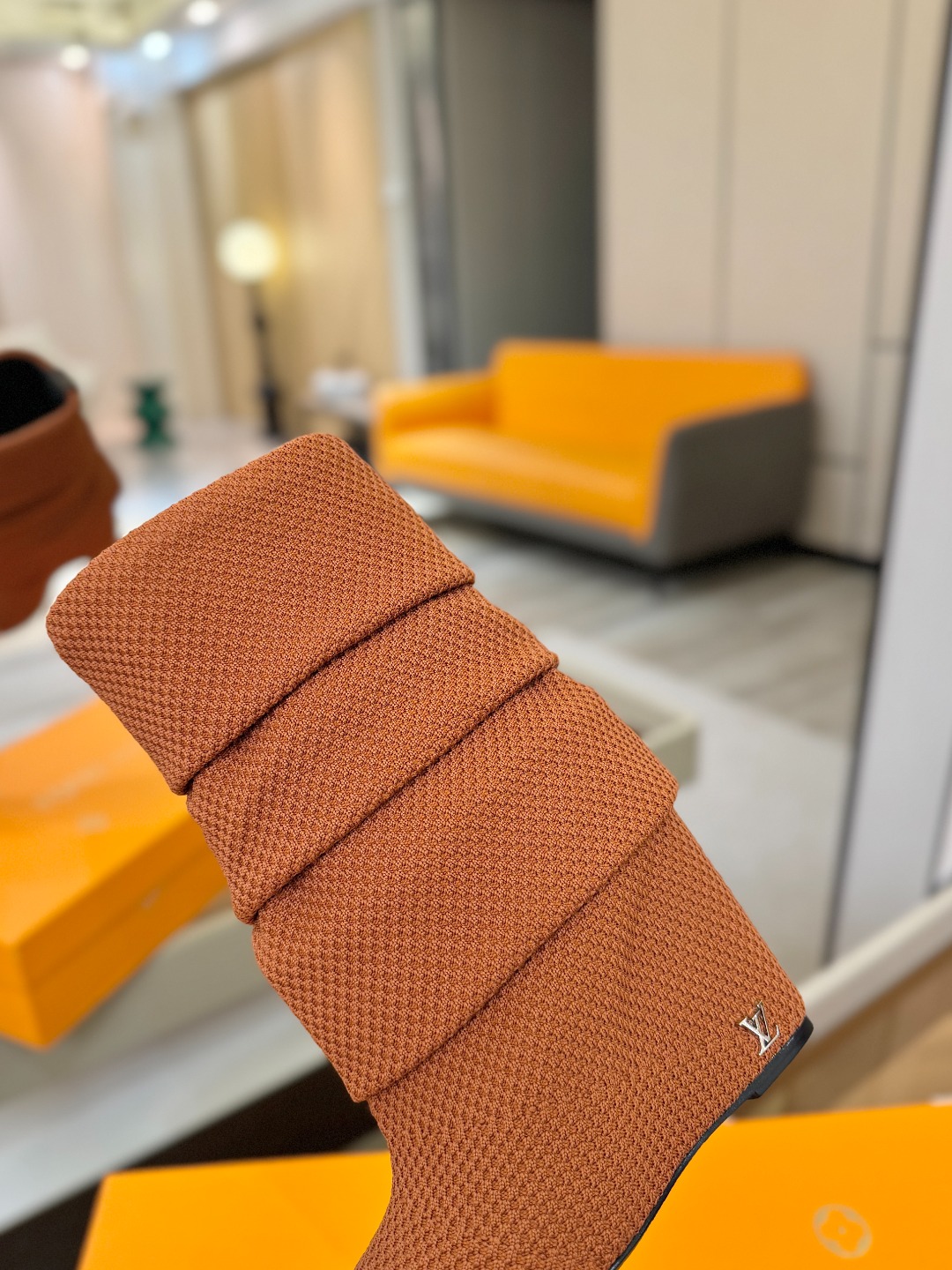 代购级！全配套包装⚠️首家私膜1:1开发⚠️完美呈现这款Summer中高楔跟靴子亮相 路易威登 女装时装