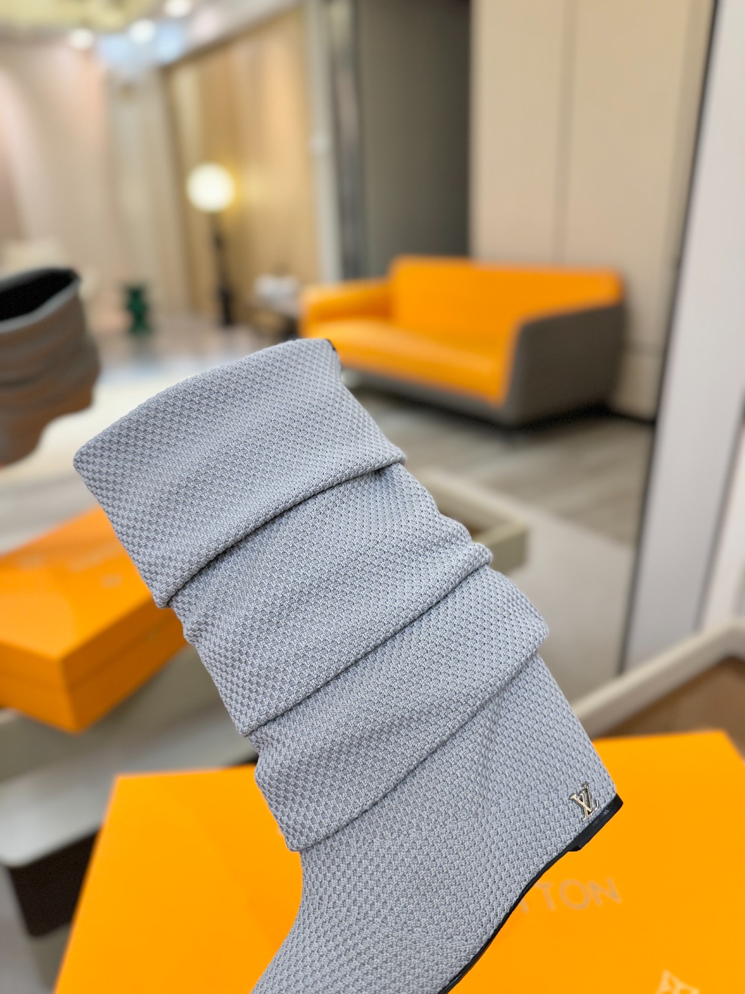 代购级！全配套包装⚠️首家私膜1:1开发⚠️完美呈现这款Summer中高楔跟靴子亮相 路易威登 女装时装