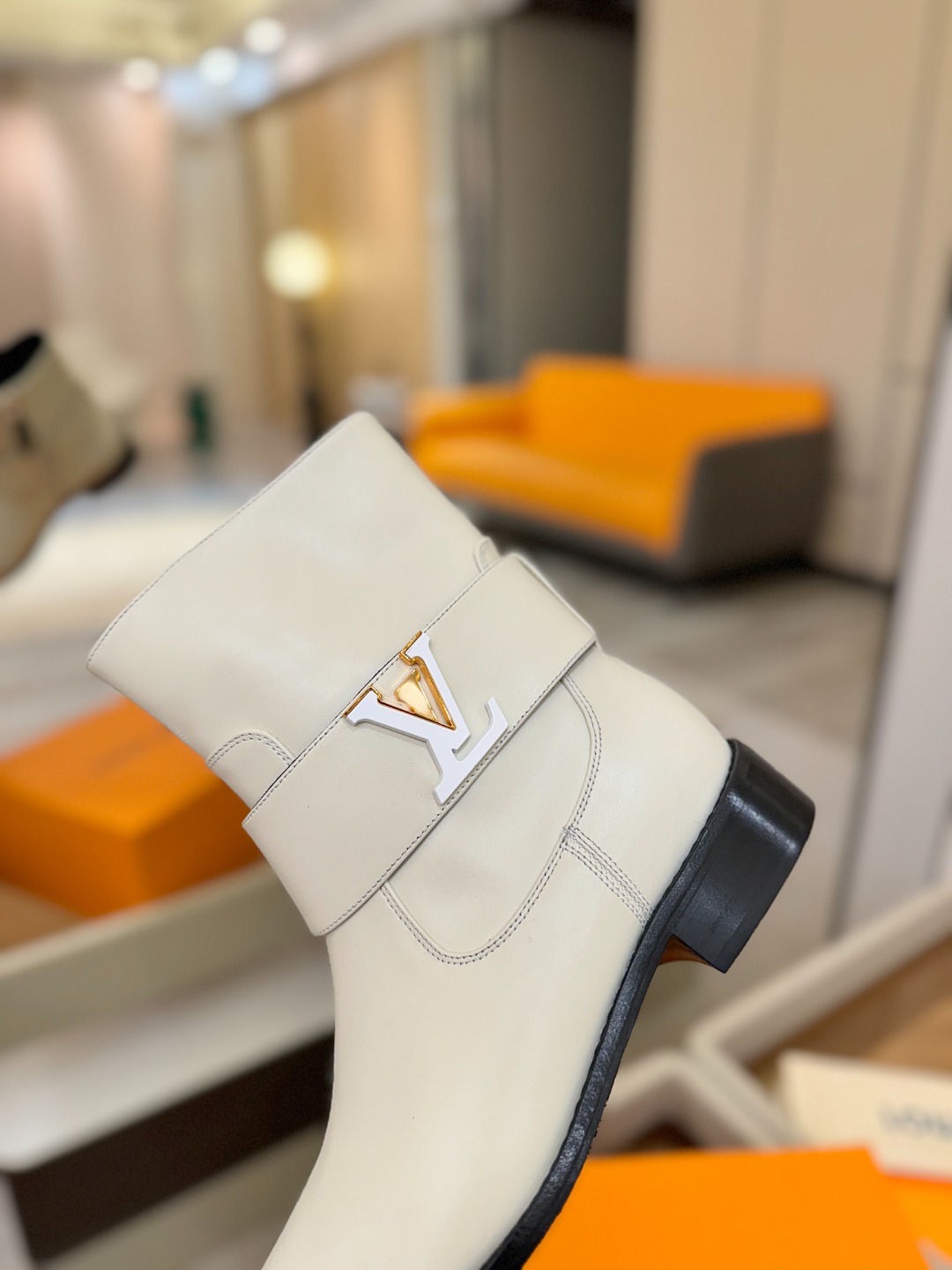 走秀主打 马丁靴 ‼️‼️顶级版本‼️‼️ 高端秋冬战靴 原版购入 一比一完美复刻 全新升级超正鞋楦版型