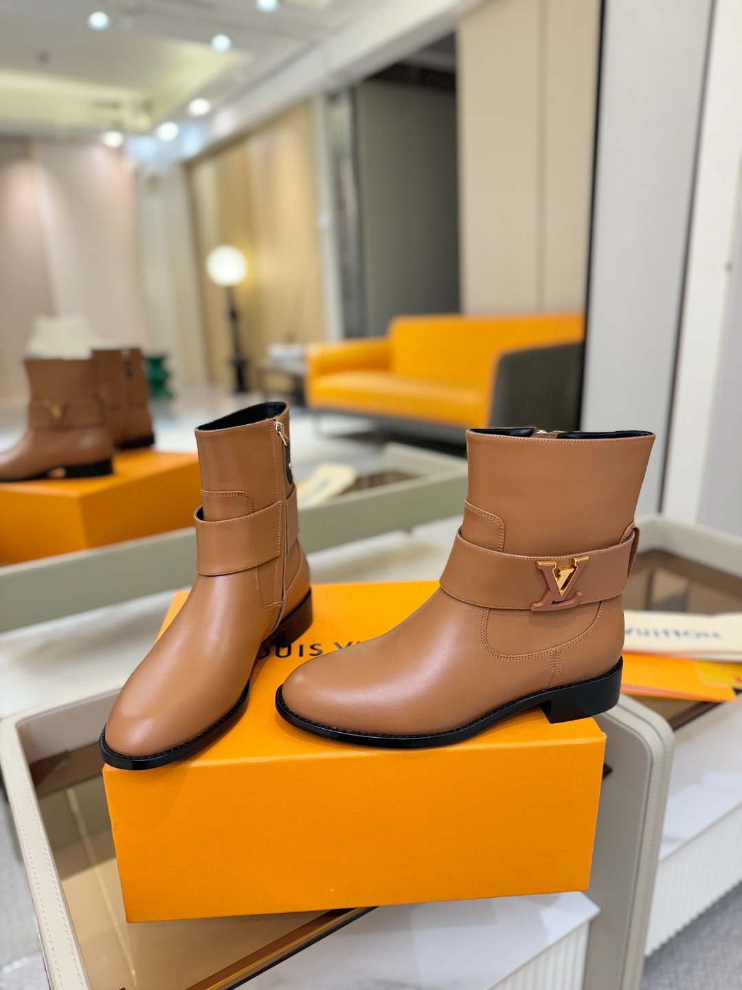 走秀主打 马丁靴 ‼️‼️顶级版本‼️‼️ 高端秋冬战靴 原版购入 一比一完美复刻 全新升级超正鞋楦版型