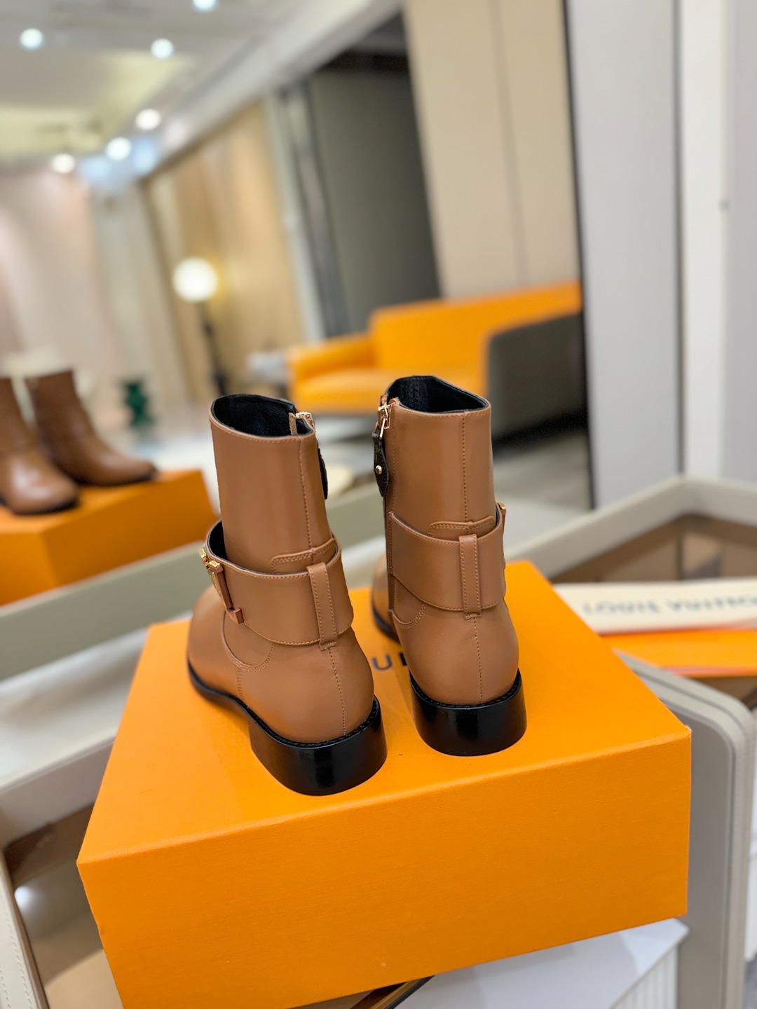 走秀主打 马丁靴 ‼️‼️顶级版本‼️‼️ 高端秋冬战靴 原版购入 一比一完美复刻 全新升级超正鞋楦版型