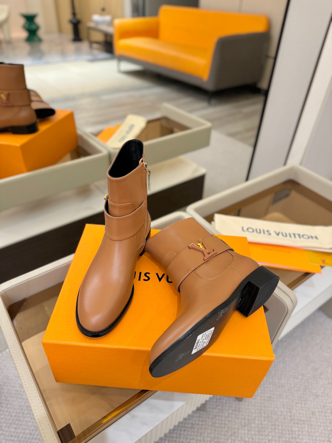 走秀主打 马丁靴 ‼️‼️顶级版本‼️‼️ 高端秋冬战靴 原版购入 一比一完美复刻 全新升级超正鞋楦版型