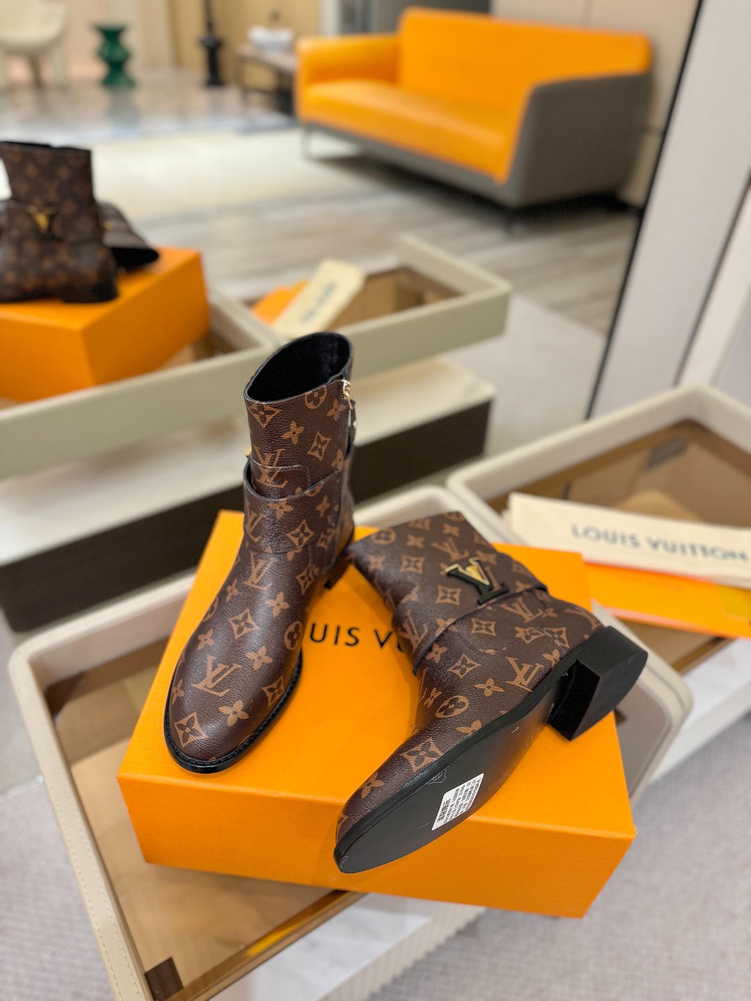 走秀主打 马丁靴 ‼️‼️顶级版本‼️‼️ 高端秋冬战靴 原版购入 一比一完美复刻 全新升级超正鞋楦版型