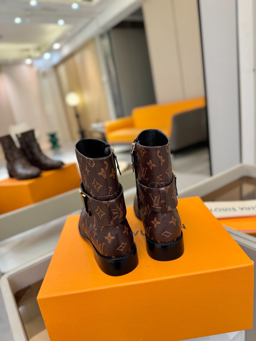 走秀主打 马丁靴 ‼️‼️顶级版本‼️‼️ 高端秋冬战靴 原版购入 一比一完美复刻 全新升级超正鞋楦版型