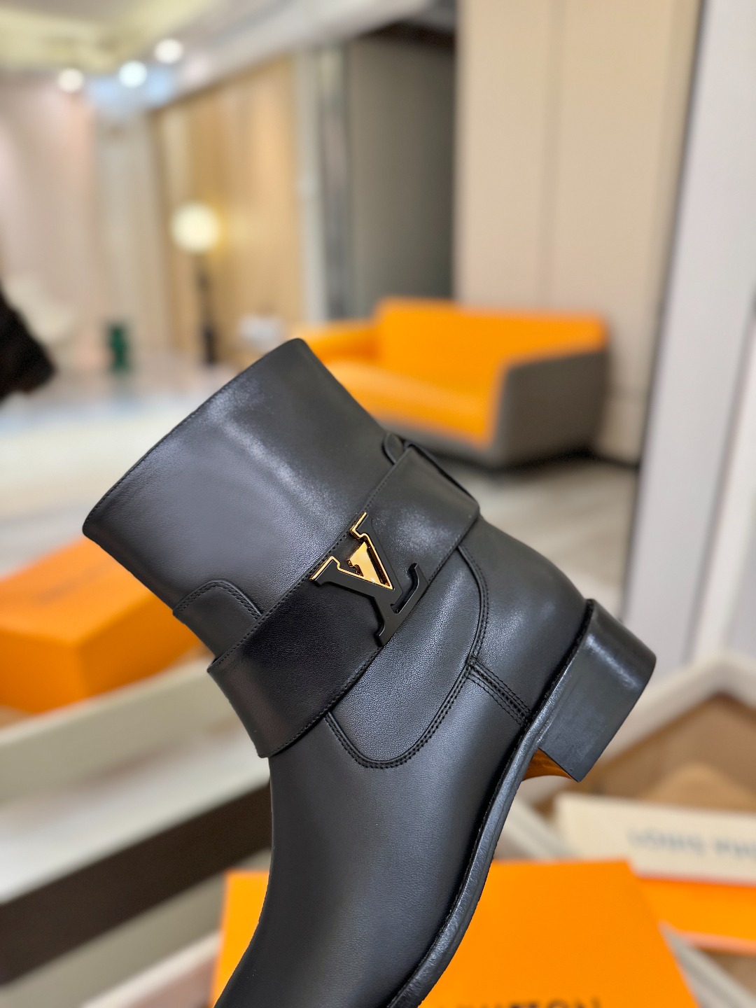 走秀主打 马丁靴 ‼️‼️顶级版本‼️‼️ 高端秋冬战靴 原版购入 一比一完美复刻 全新升级超正鞋楦版型