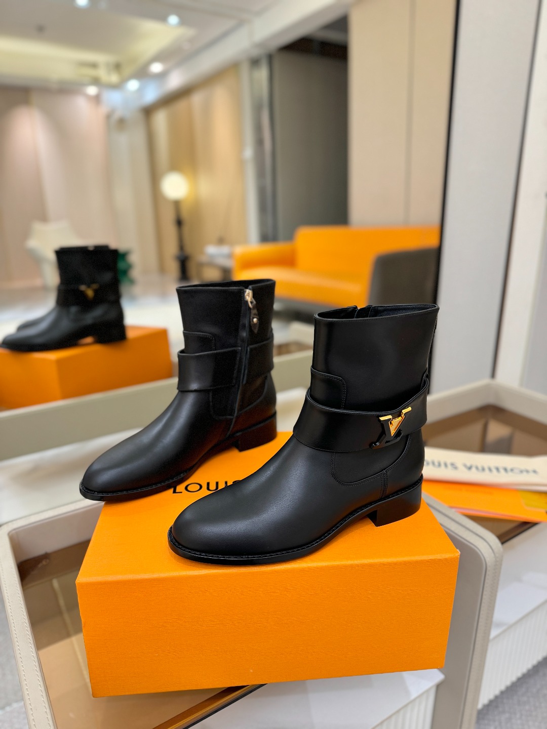 走秀主打 马丁靴 ‼️‼️顶级版本‼️‼️ 高端秋冬战靴 原版购入 一比一完美复刻 全新升级超正鞋楦版型